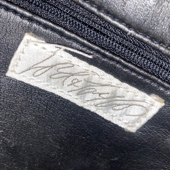 Lord & Taylor Vintage Black Leather Handbag - Picture 6 of 6